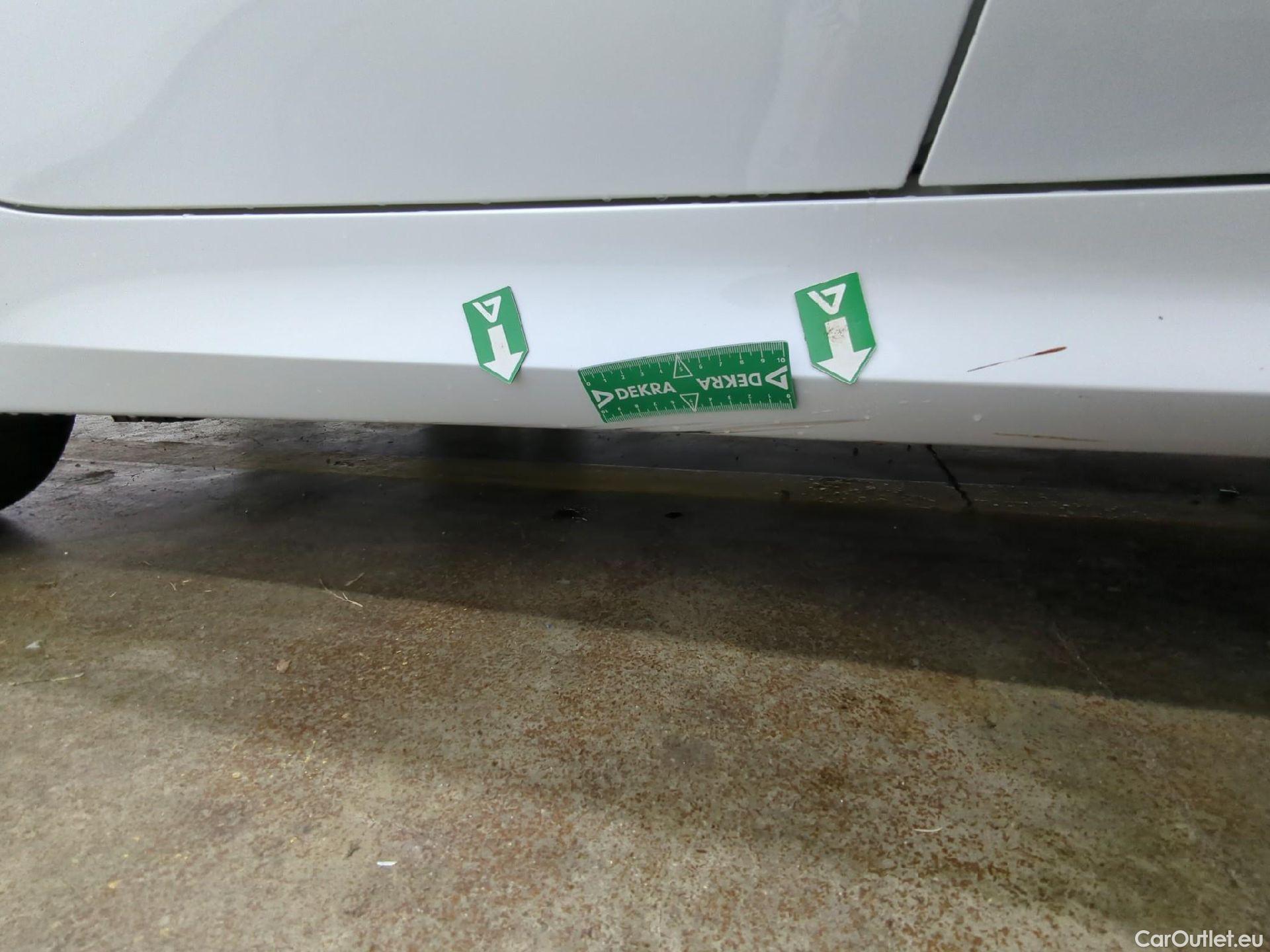  Bmw  Serie 3 BMW Série 3 Touring / 2022 / 5P / Break 318i 156ch Business Design BVA8 #15