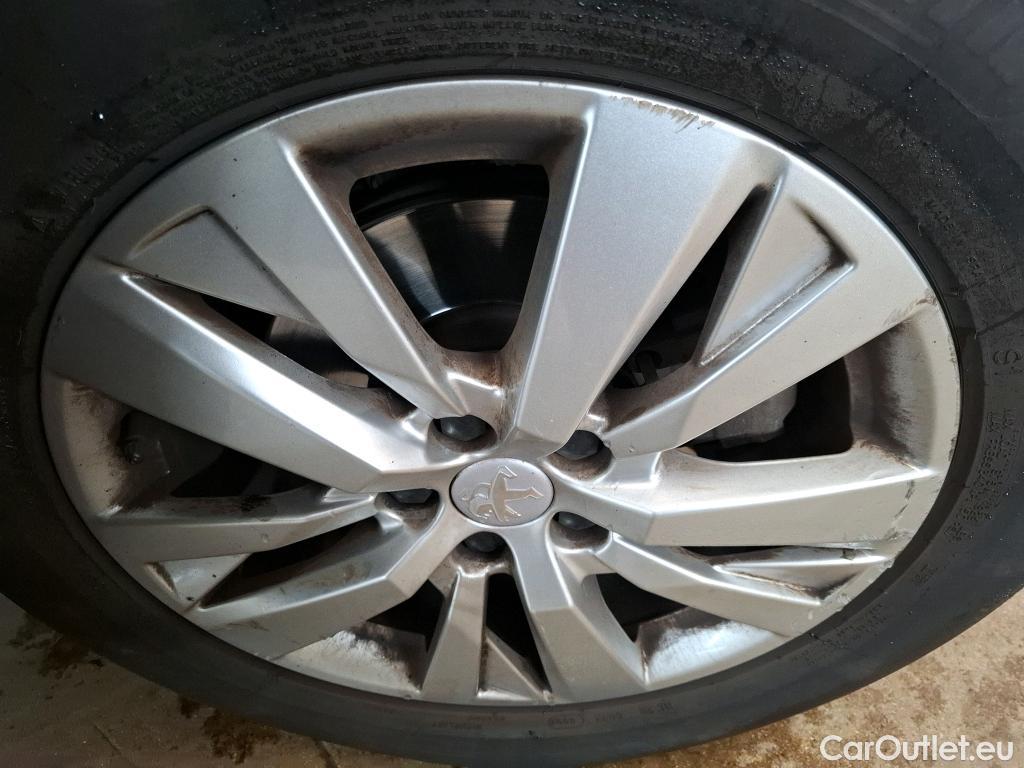  Peugeot  3008  Active Business 1.2 PureTech 130CV BVA8 E6d #26