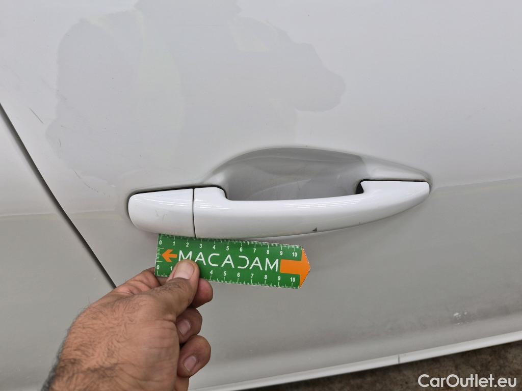  Peugeot  208  Affaire Premium Pack 1.5 HDi 100CV BVM5 E6dT #40