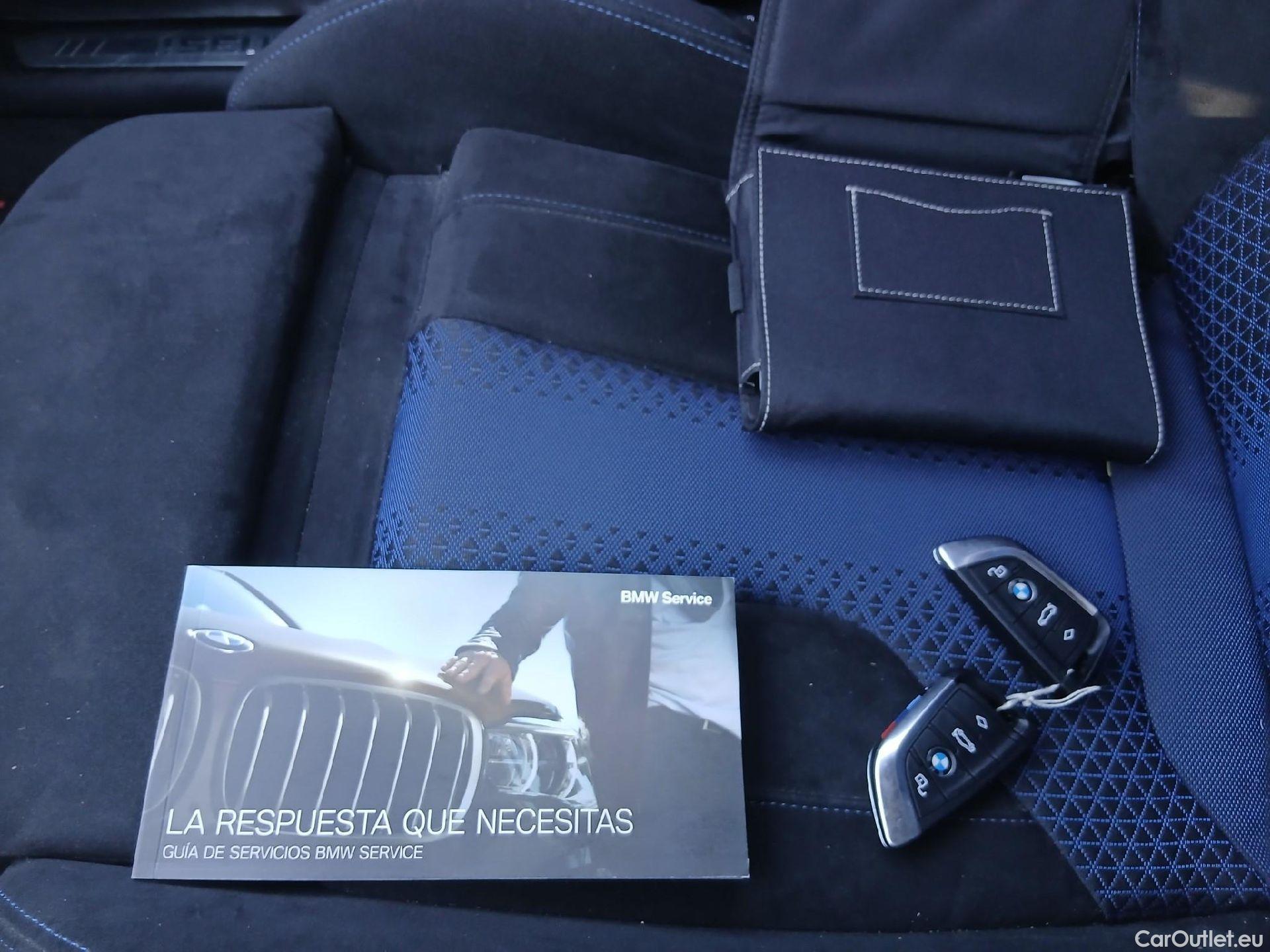  Bmw  Serie 1 BMW  / 2019 / 5P / berlina con portón M135i #1