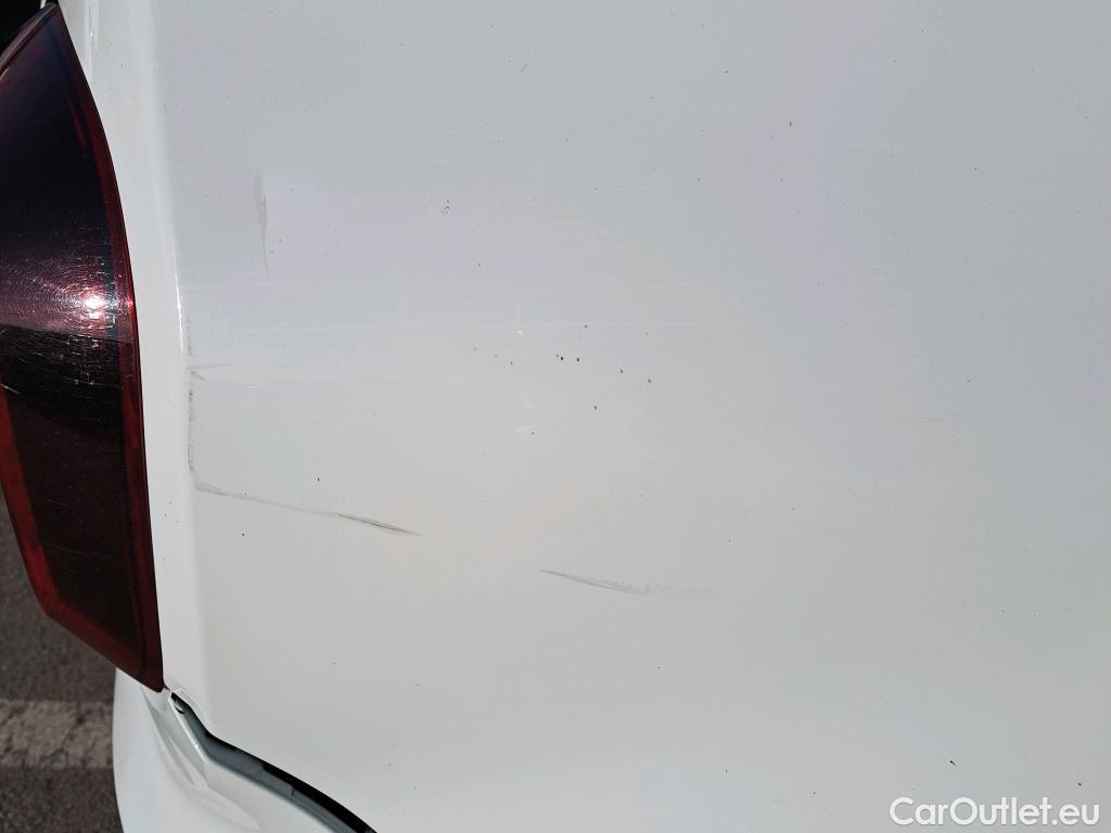  Dacia  Duster DACIA  5p 2G todoterreno Essential dCi 80kW (109CV) 4X4 #9