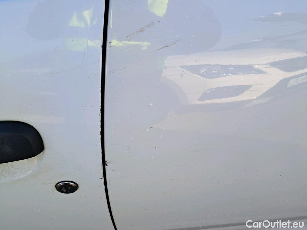  Dacia  Duster DACIA  5p 2G todoterreno Essential dCi 80kW (109CV) 4X4 #6