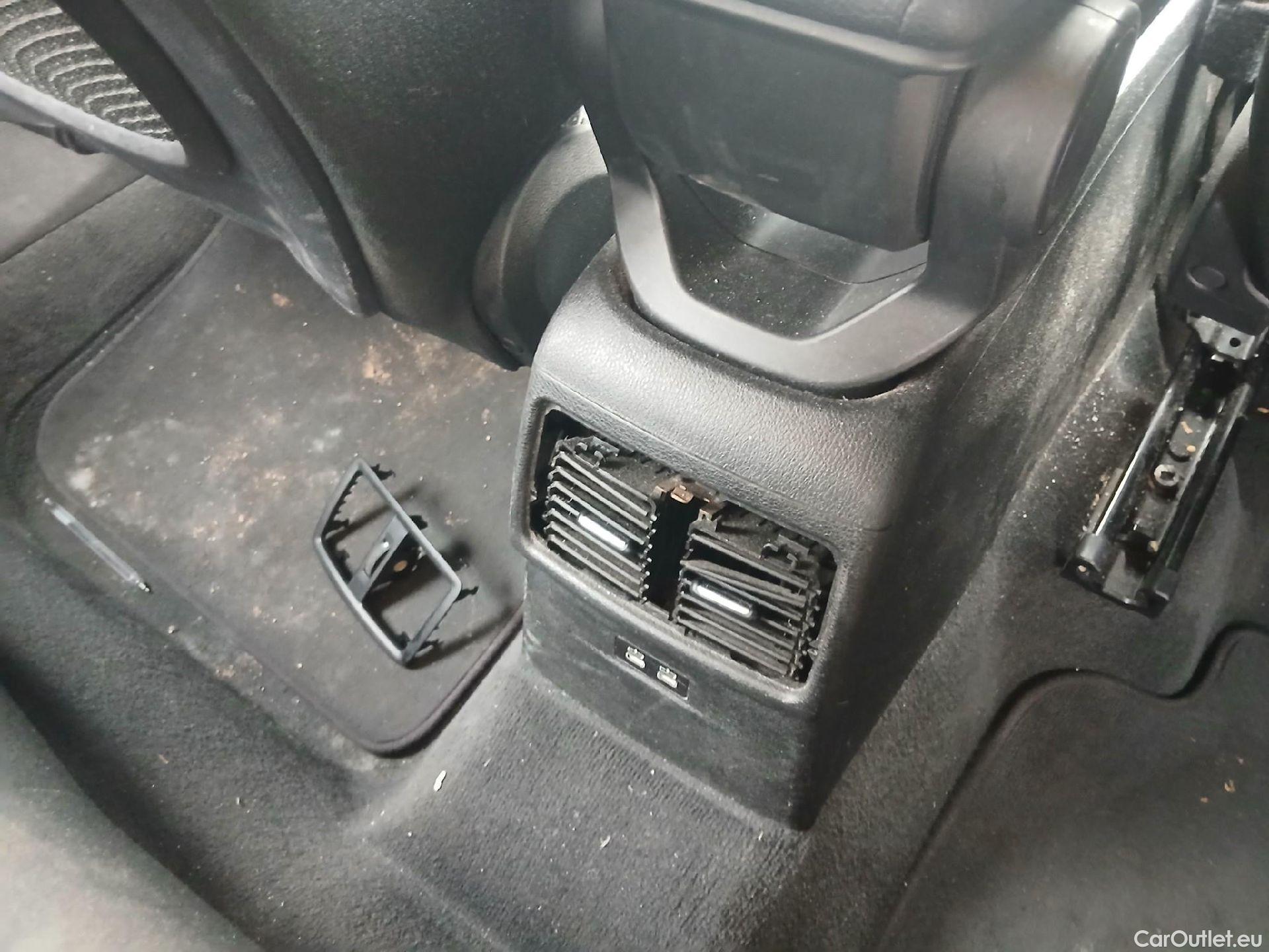  Bmw  X1 BMW  / 2015 / 5P / todoterreno sDrive16d #32