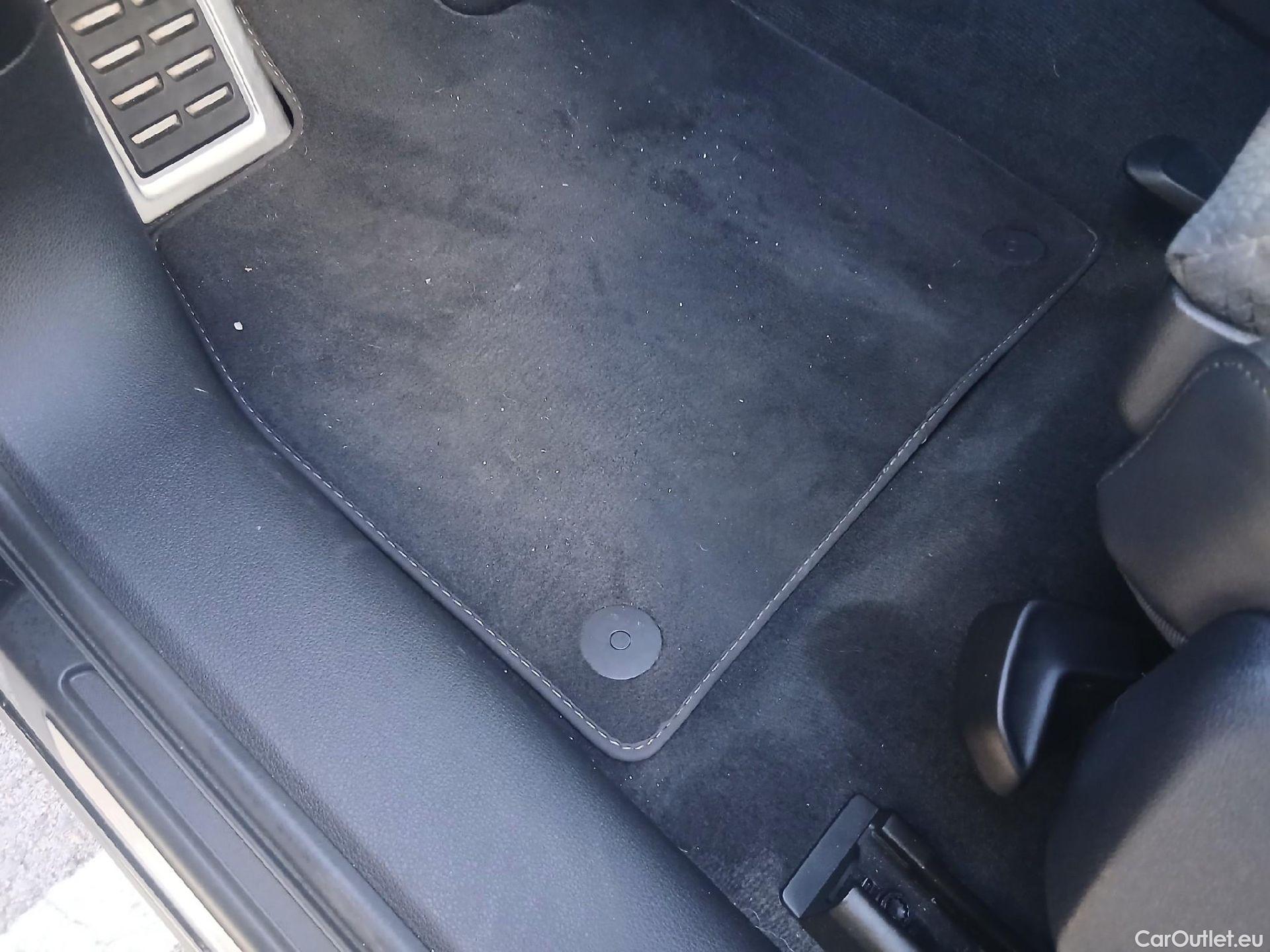  Audi  Q5 AUDI  SPORTBACK / 2020 / 5P / todoterreno S line 40 TDI 150kW quattro-ultra #1