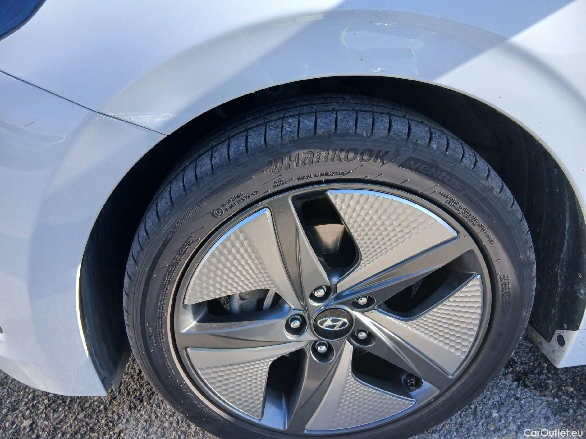  Hyundai   Ioniq HYUNDAI / 2019 / 5P / berlina con portón 1.6 GDI HEV Style DT #6