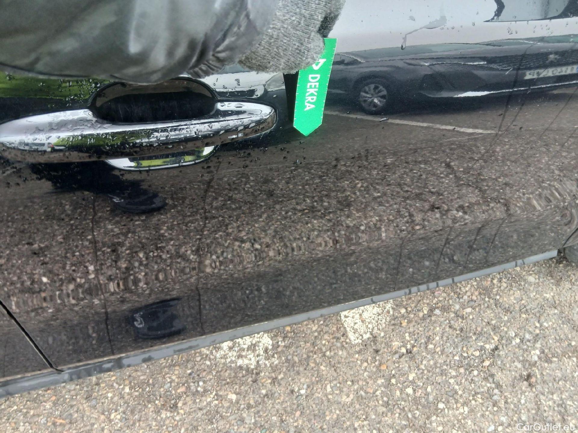  Ford  Focus FORD  / 2018 / 5P / berlina con portón 2.0 Ecoblue 110kW Titanium Auto #15