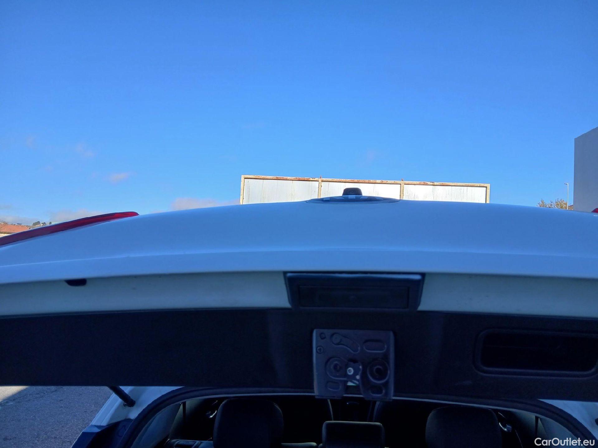  KIA  Niro KIA  / 2019 / 5P / crossover 1.6 GDi HEV 104kW (141CV) Drive #23