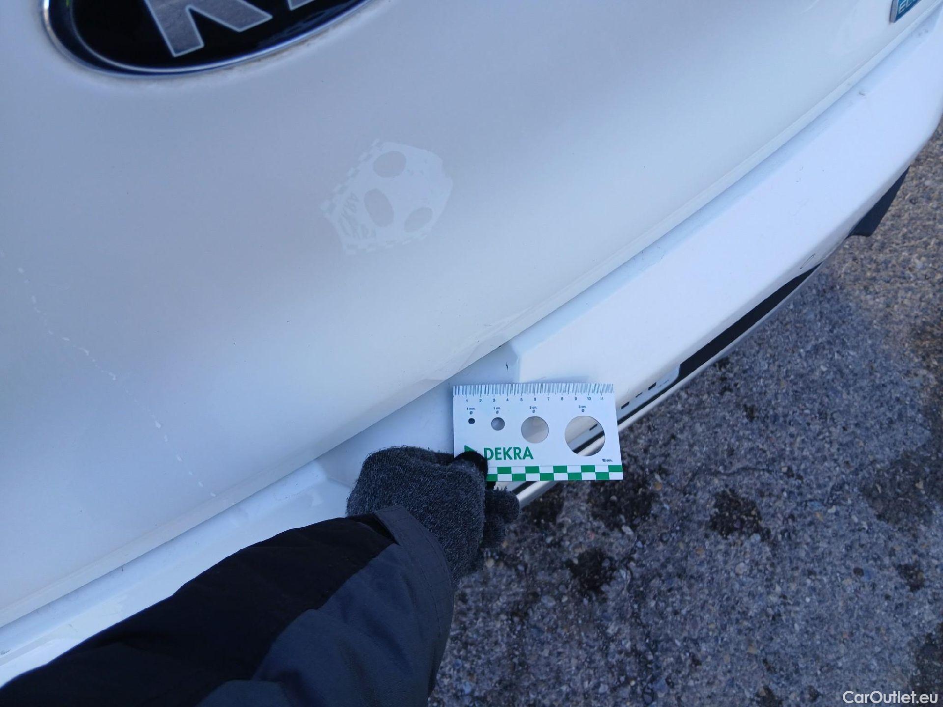  KIA  Niro KIA  / 2019 / 5P / crossover 1.6 GDi HEV 104kW (141CV) Drive #14