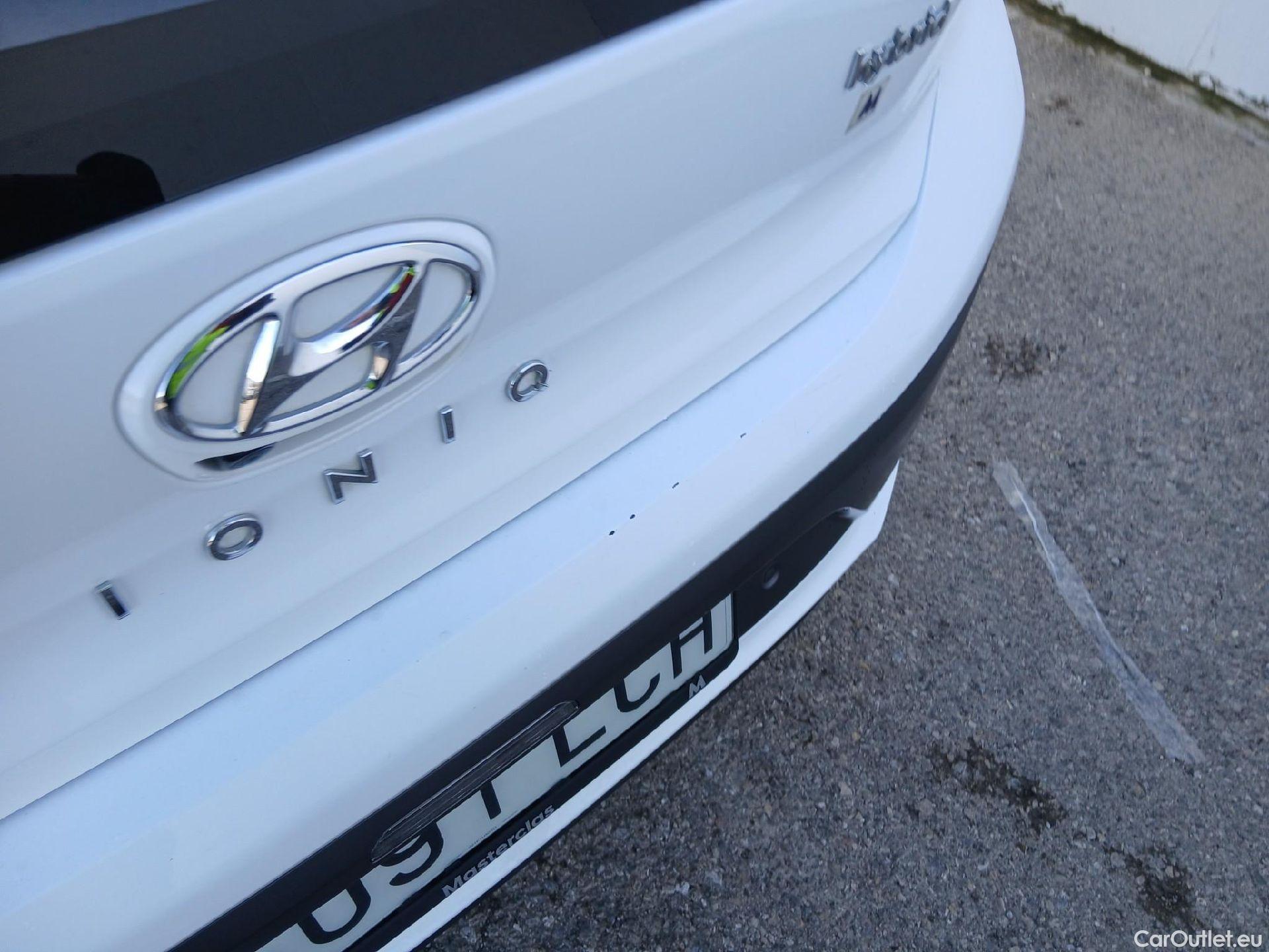  Hyundai   Ioniq HYUNDAI / 2019 / 5P / berlina con portón 1.6 GDI HEV Style DT #12