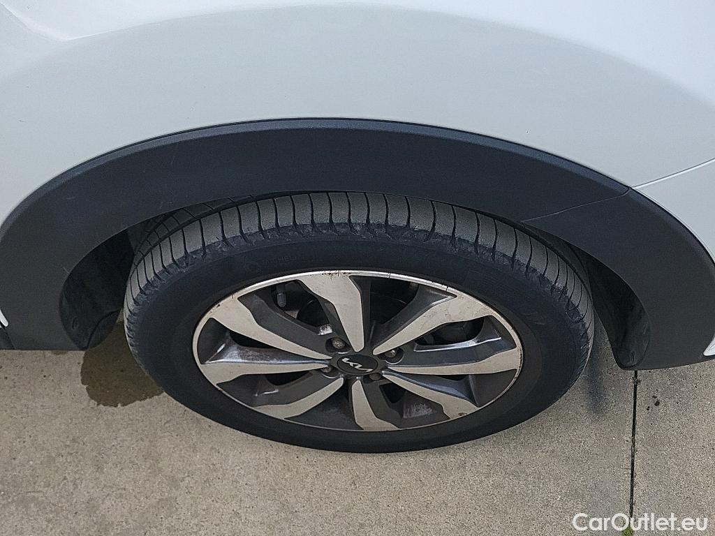  KIA  STONIC KIA  / 2017 / 5P / todoterreno 1.0 T-GDi 74kW (100CV) MHEV iMT Concept #24