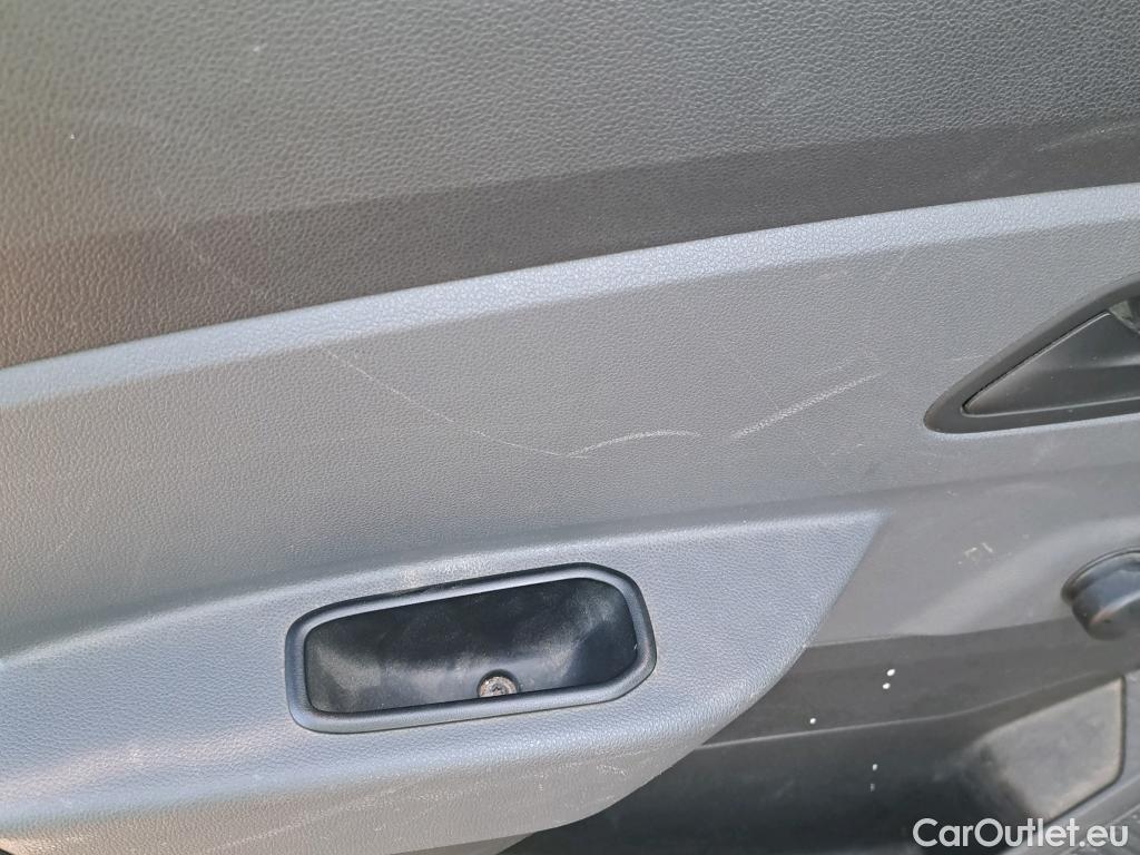  Dacia  Duster DACIA  5p 2G todoterreno Essential dCi 80kW (109CV) 4X4 #25