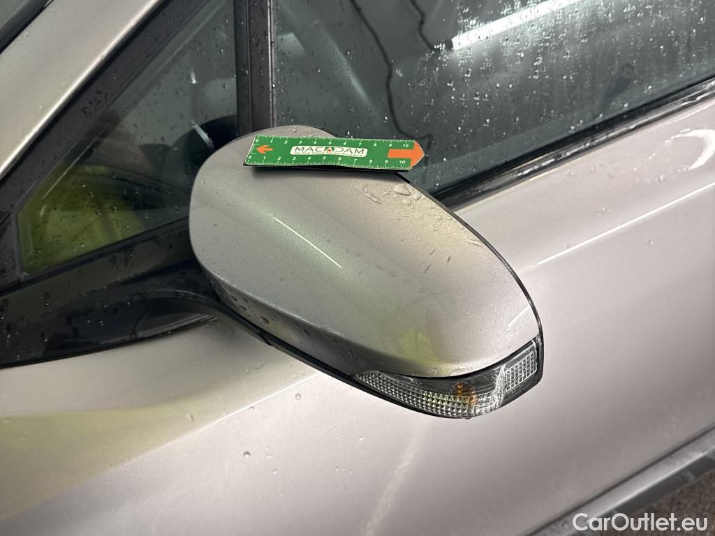  Toyota  C-HR TOYOTA  / 2016 / 5P / SUV 1.8 Hybride 122 Dynamic Business Stage A #17