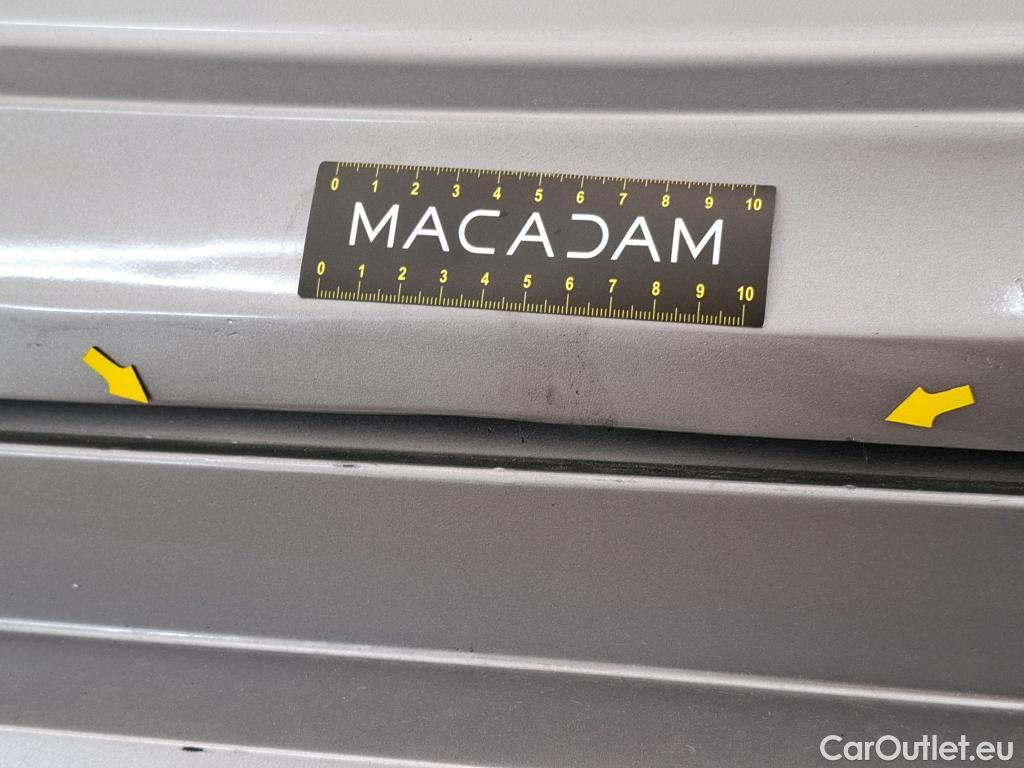  Toyota  C-HR TOYOTA  / 2016 / 5P / SUV 2.0 HYBRIDE 184 GRAPHIC #18