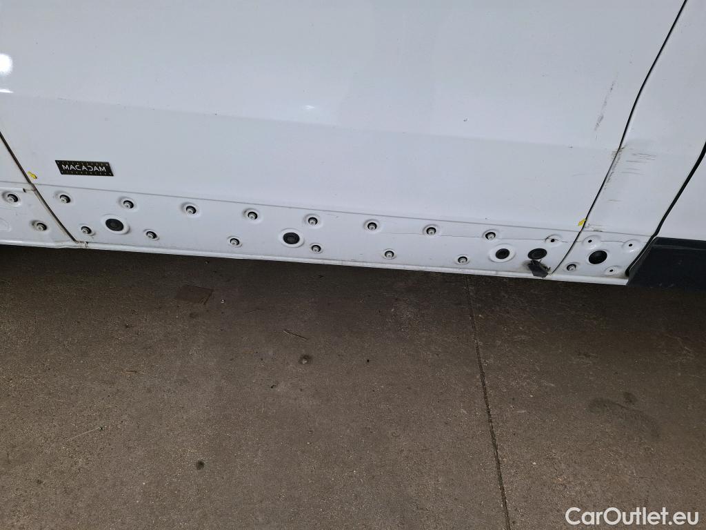  Renault  Trafic RENAULT  / 2019 / 4P / Fourgon tole FG GCF L2H1 1300 dCi 120 #39