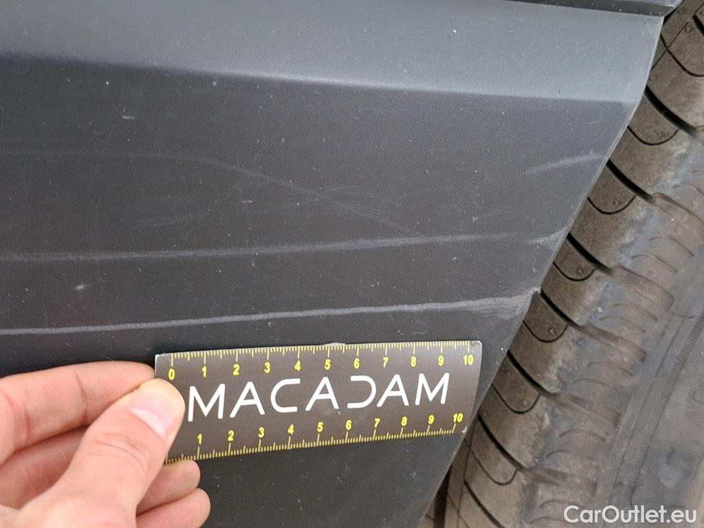  Renault  Trafic RENAULT  / 2019 / 4P / Fourgon tole FG GCF L2H1 1300 dCi 120 #87