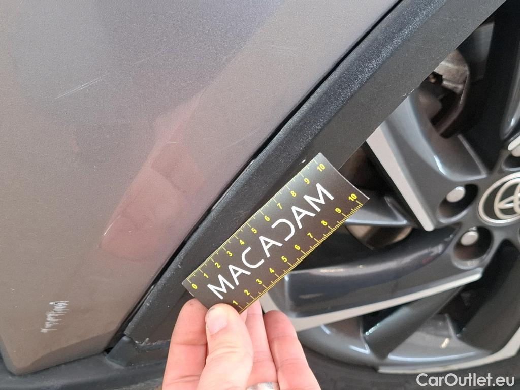  Toyota  C-HR TOYOTA  / 2016 / 5P / SUV 2.0 HYBRIDE 184 GRAPHIC #126