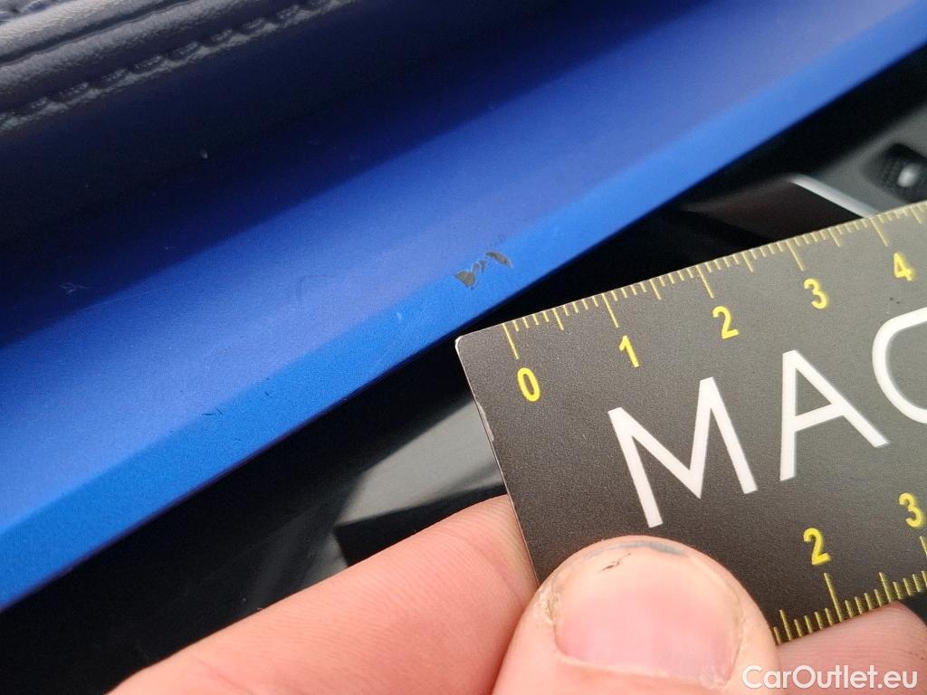  Toyota  C-HR TOYOTA  / 2016 / 5P / SUV 2.0 HYBRIDE 184 GRAPHIC #82