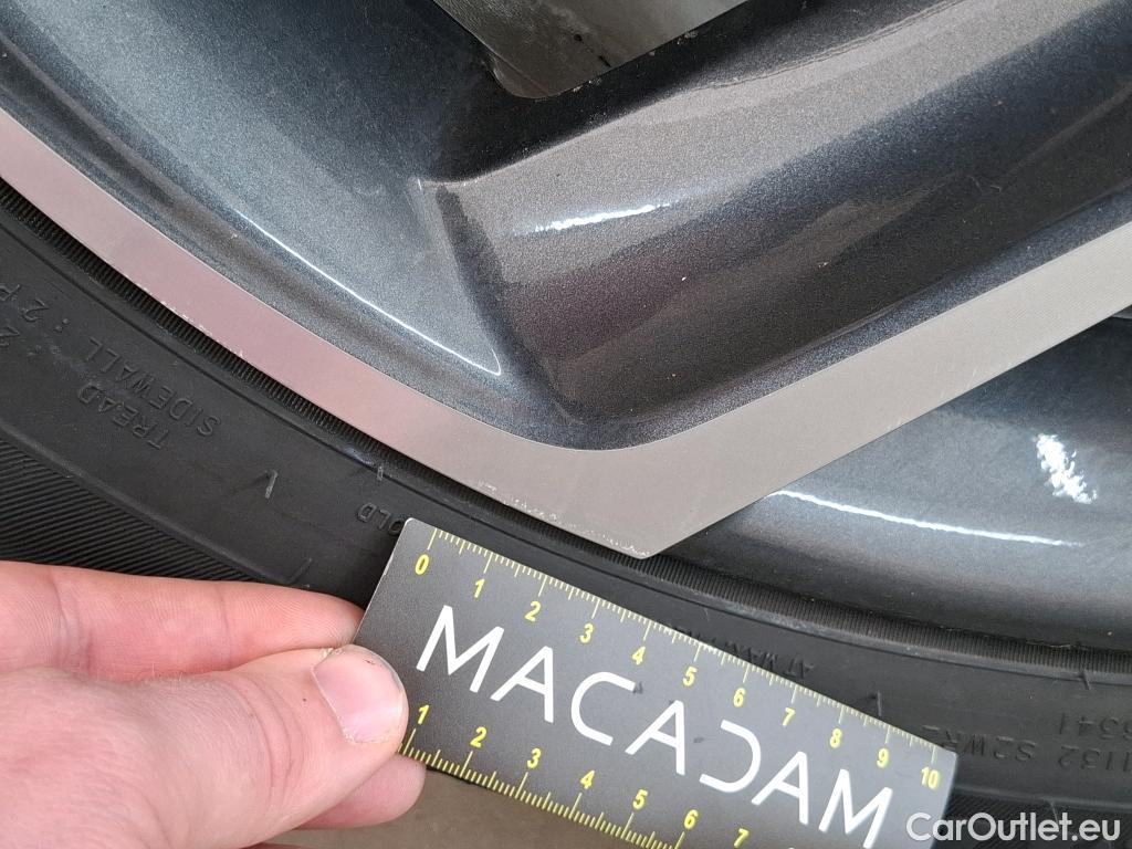  Toyota  C-HR TOYOTA  / 2016 / 5P / SUV 2.0 HYBRIDE 184 GRAPHIC #115