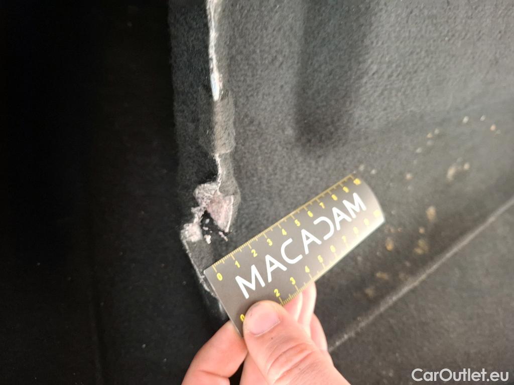  Toyota  C-HR TOYOTA  / 2016 / 5P / SUV 2.0 HYBRIDE 184 GRAPHIC #13