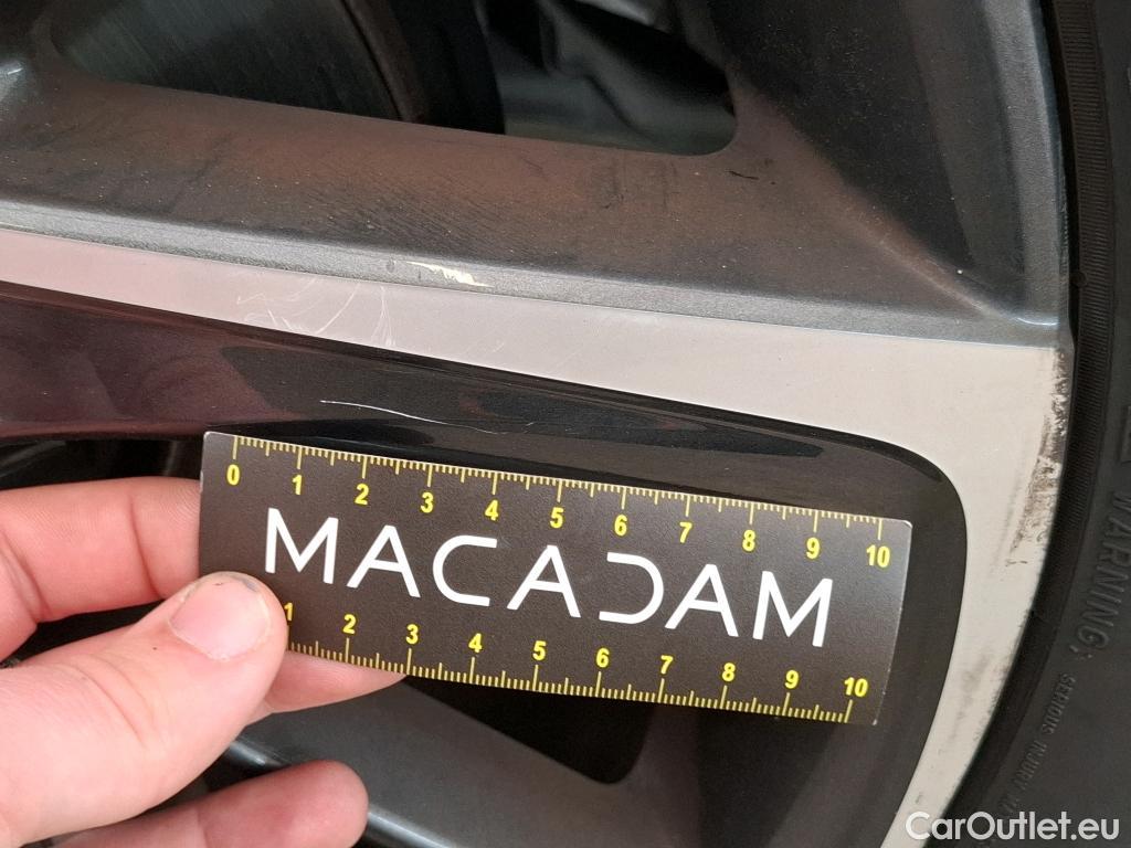  Toyota  C-HR TOYOTA  / 2016 / 5P / SUV 2.0 HYBRIDE 184 GRAPHIC #104