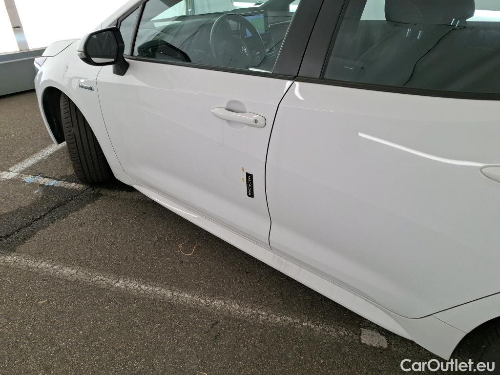  Toyota  Corolla TOYOTA  / 2018 / 5P / Berline Hybride 122h Dynamic Business Beyond Zer #3