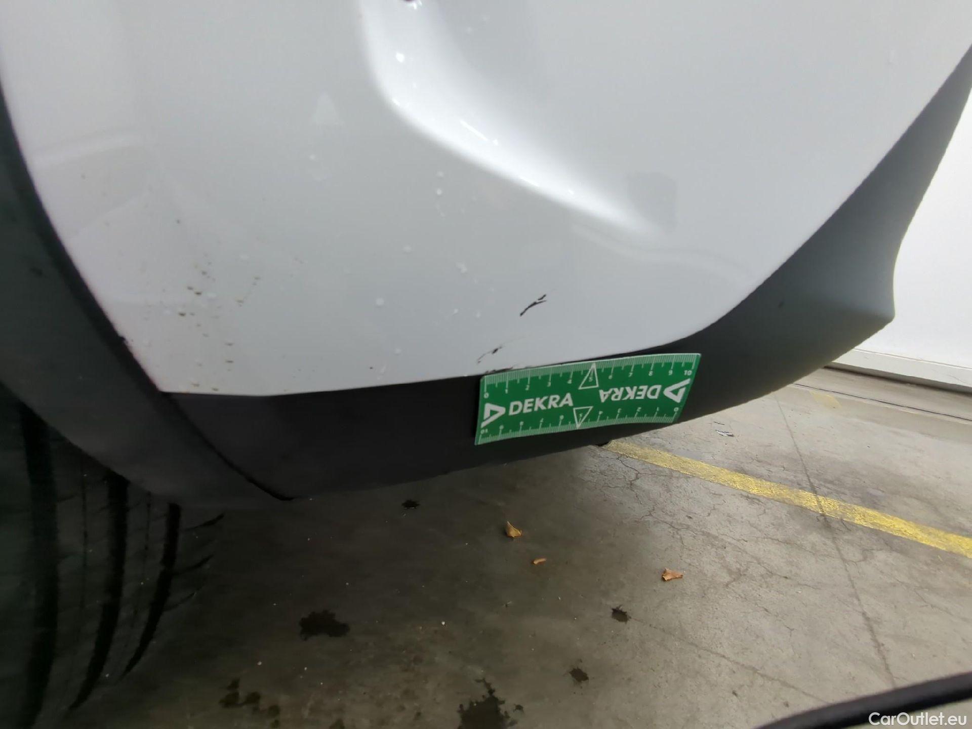  Toyota  Yaris Cross TOYOTA  Hybride / 2021 / 5P / SUV 1.5 HYBRID 116H DYNAMIC AUTO #4