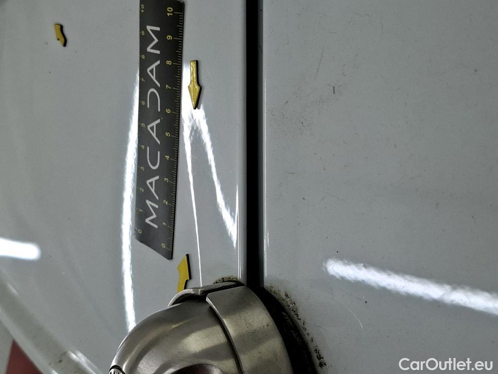  Renault  Trafic RENAULT  / 2019 / 4P / Fourgon tole FG GCF L2H1 1300 dCi 120 #27