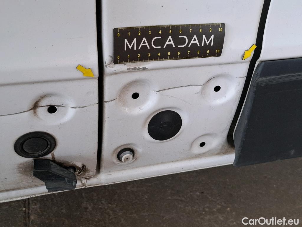  Renault  Trafic RENAULT  / 2019 / 4P / Fourgon tole FG GCF L2H1 1300 dCi 120 #63