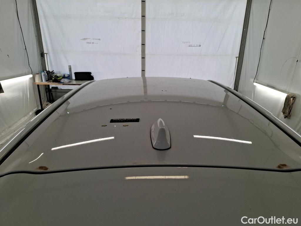  Toyota  Corolla TOYOTA  / 2018 / 5P / Berline Hybride 122h Dynamic Business Beyond Zer #1