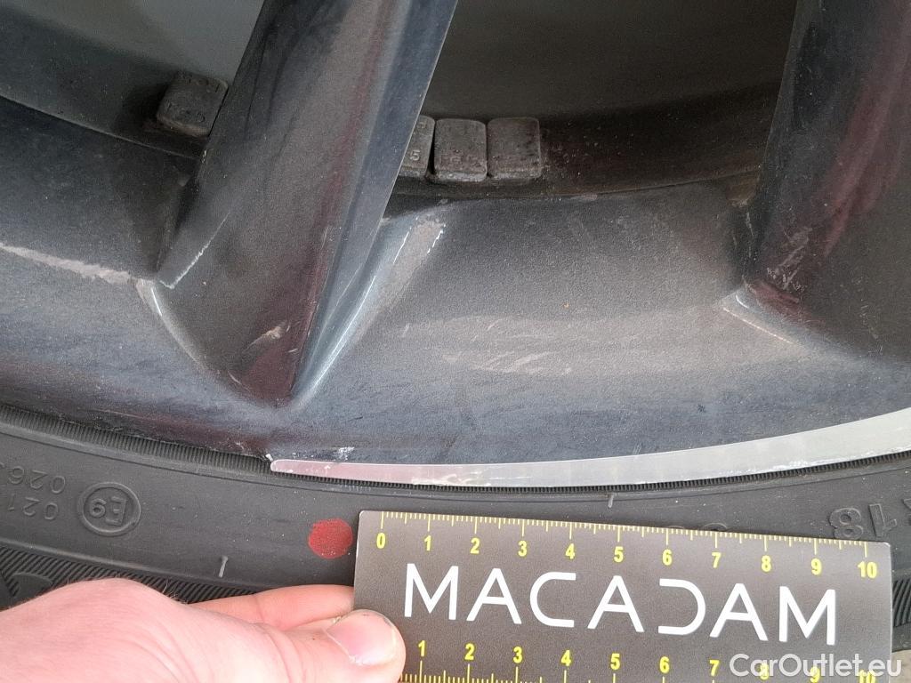  Toyota  C-HR TOYOTA  / 2016 / 5P / SUV 2.0 HYBRIDE 184 GRAPHIC #114