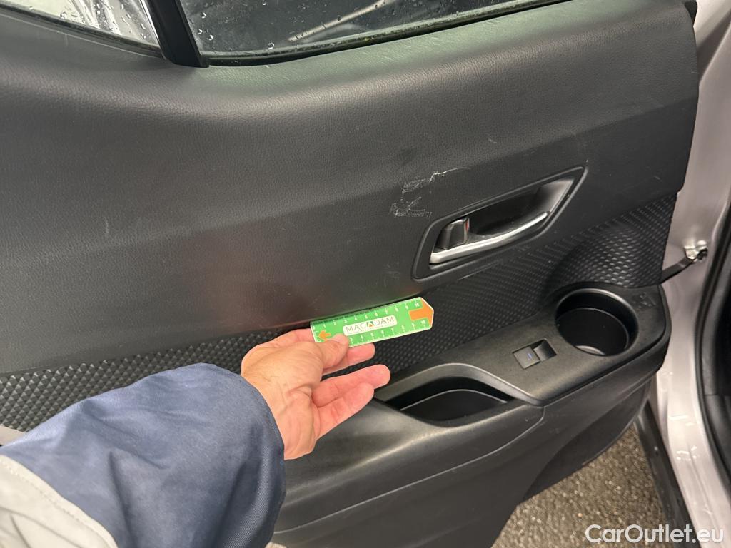  Toyota  C-HR TOYOTA  / 2016 / 5P / SUV 1.8 Hybride 122 Dynamic Business Stage A #1