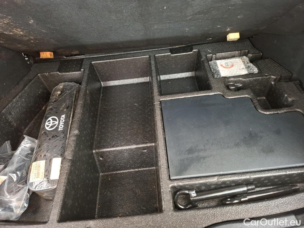  Toyota  C-HR TOYOTA  / 2016 / 5P / SUV 2.0 HYBRIDE 184 GRAPHIC #134