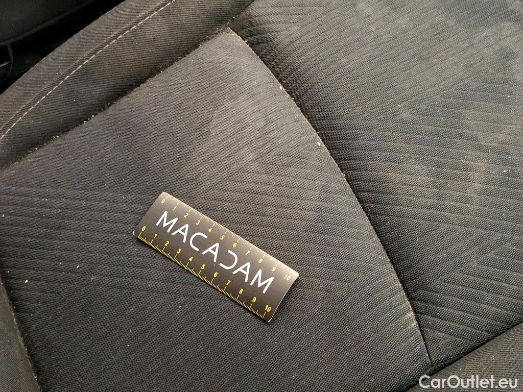  Renault  Trafic RENAULT  / 2019 / 4P / Fourgon tole FG GCF L2H1 1300 dCi 120 #79