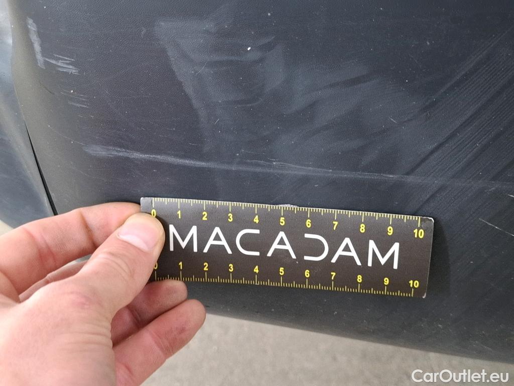  Renault  Trafic RENAULT  / 2019 / 4P / Fourgon tole FG GCF L2H1 1300 dCi 120 #84