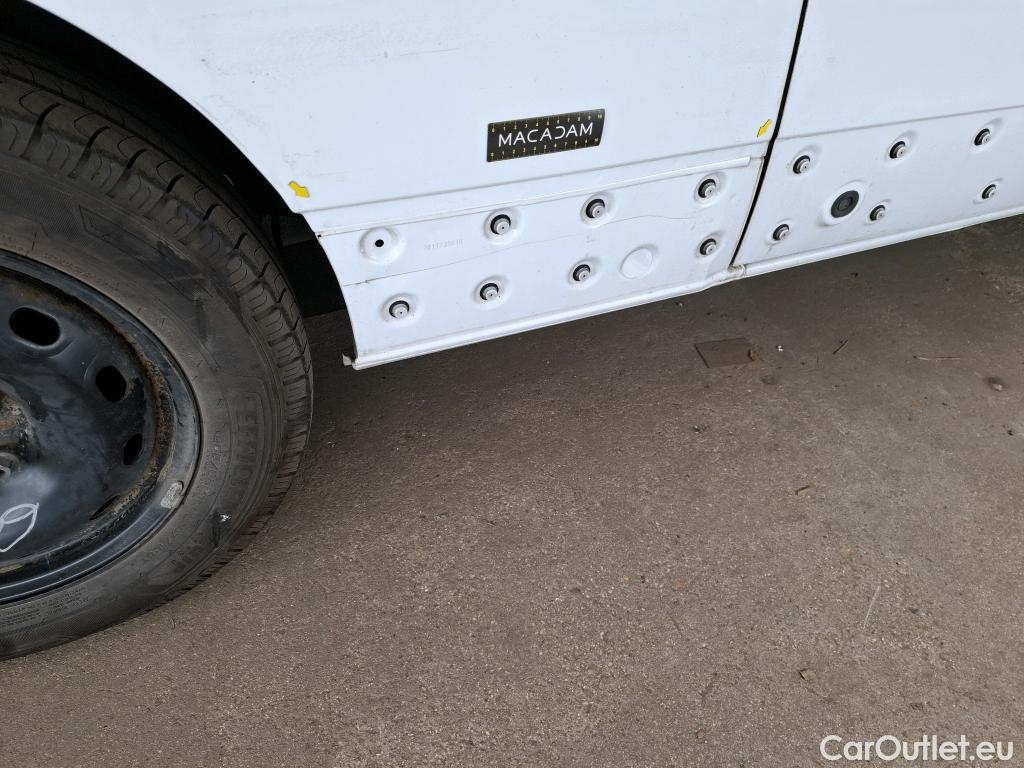  Renault  Trafic RENAULT  / 2019 / 4P / Fourgon tole FG GCF L2H1 1300 dCi 120 #42