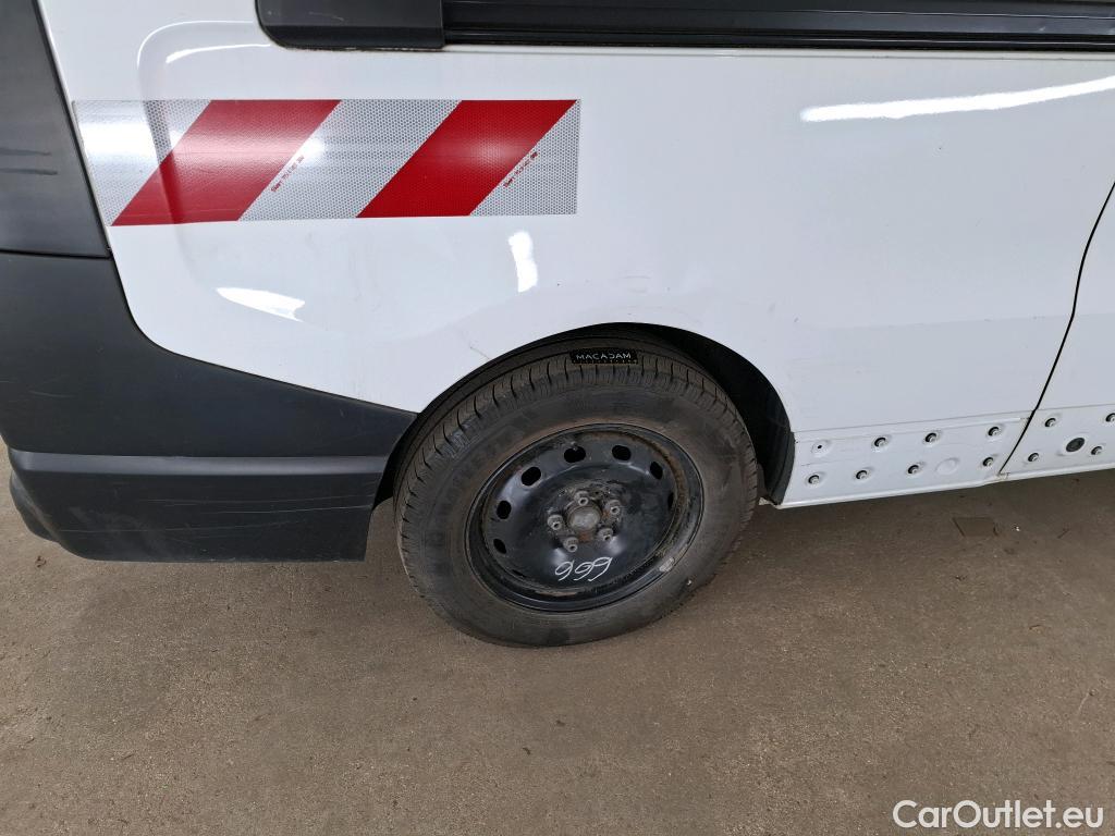  Renault  Trafic RENAULT  / 2019 / 4P / Fourgon tole FG GCF L2H1 1300 dCi 120 #66