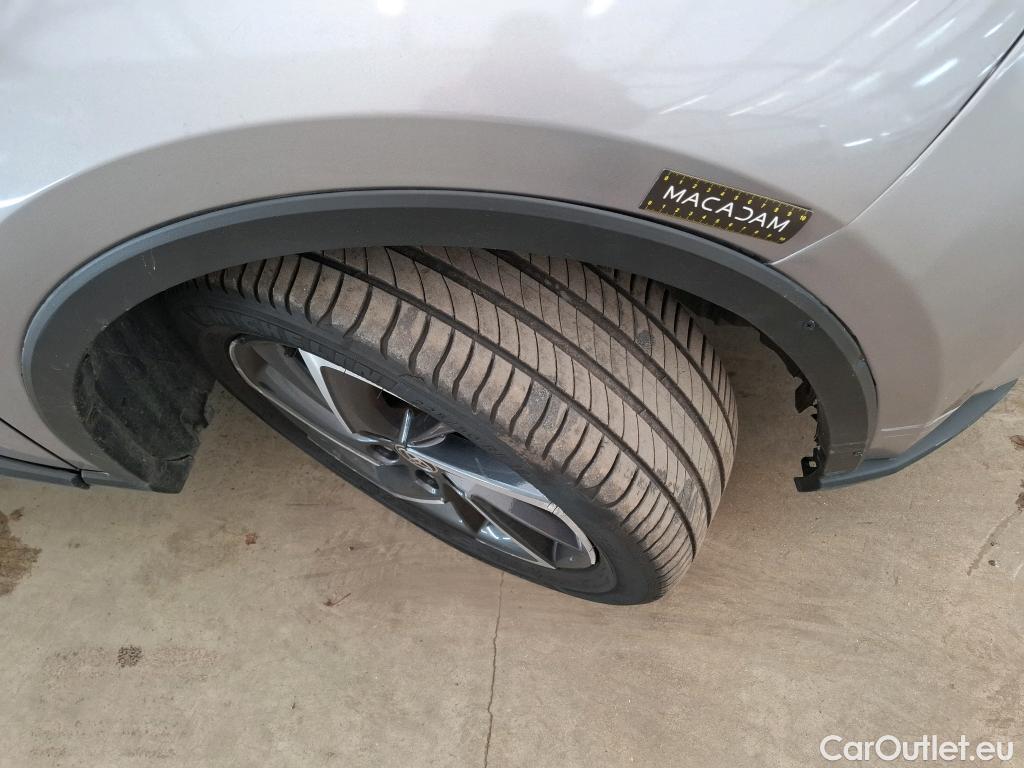  Toyota  C-HR TOYOTA  / 2016 / 5P / SUV 2.0 HYBRIDE 184 GRAPHIC #120