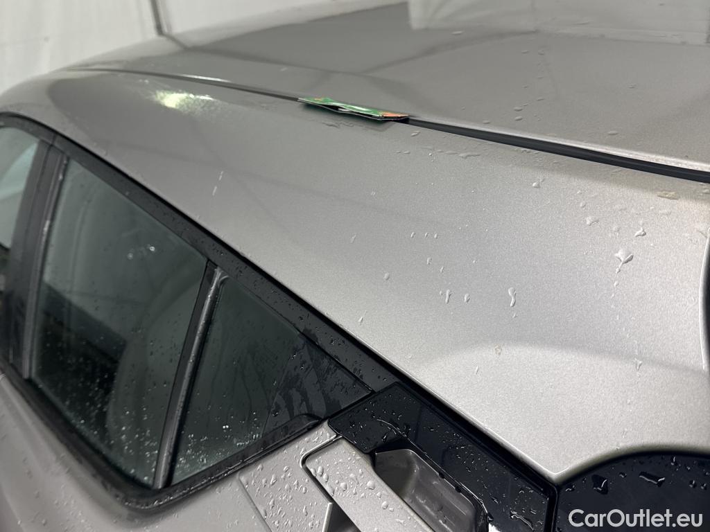  Toyota  C-HR TOYOTA  / 2016 / 5P / SUV 1.8 Hybride 122 Dynamic Business Stage A #19