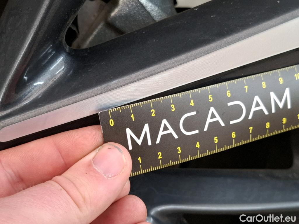  Toyota  C-HR TOYOTA  / 2016 / 5P / SUV 2.0 HYBRIDE 184 GRAPHIC #118