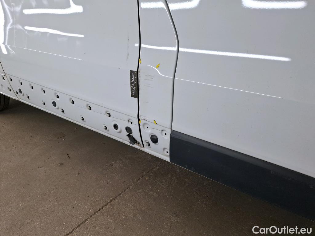  Renault  Trafic RENAULT  / 2019 / 4P / Fourgon tole FG GCF L2H1 1300 dCi 120 #12