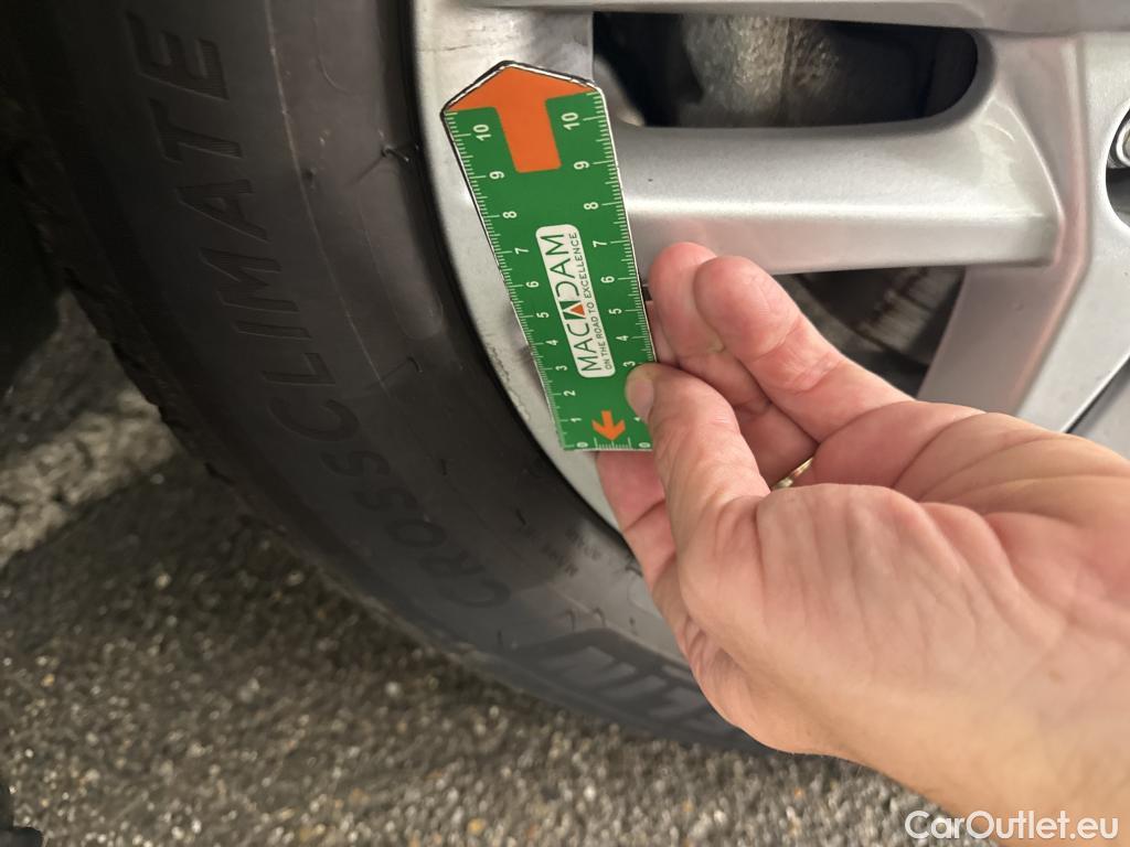  Toyota  C-HR TOYOTA  / 2016 / 5P / SUV 1.8 Hybride 122 Dynamic Business Stage A #10