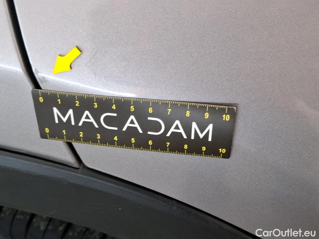  Toyota  C-HR TOYOTA  / 2016 / 5P / SUV 2.0 HYBRIDE 184 GRAPHIC #142