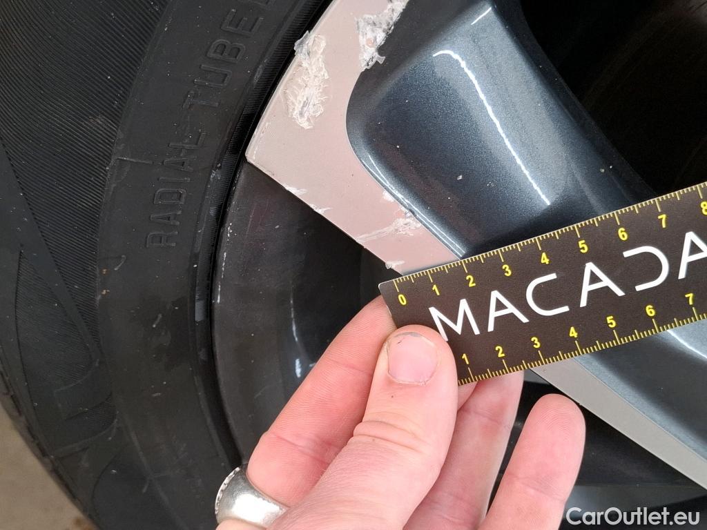  Toyota  C-HR TOYOTA  / 2016 / 5P / SUV 2.0 HYBRIDE 184 GRAPHIC #110