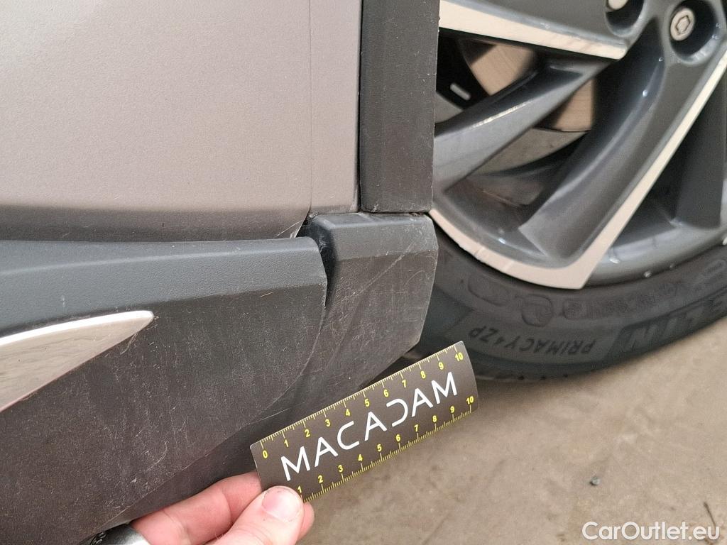  Toyota  C-HR TOYOTA  / 2016 / 5P / SUV 2.0 HYBRIDE 184 GRAPHIC #24