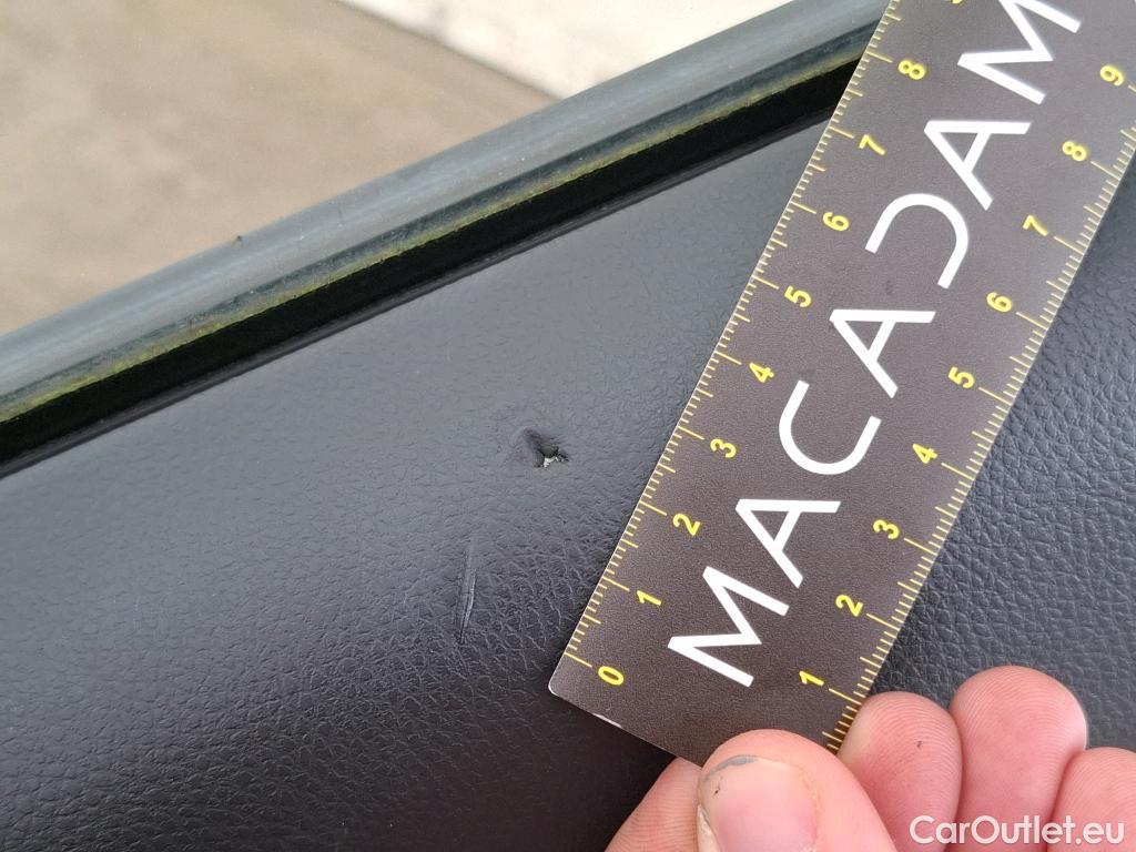  Toyota  C-HR TOYOTA  / 2016 / 5P / SUV 2.0 HYBRIDE 184 GRAPHIC #4