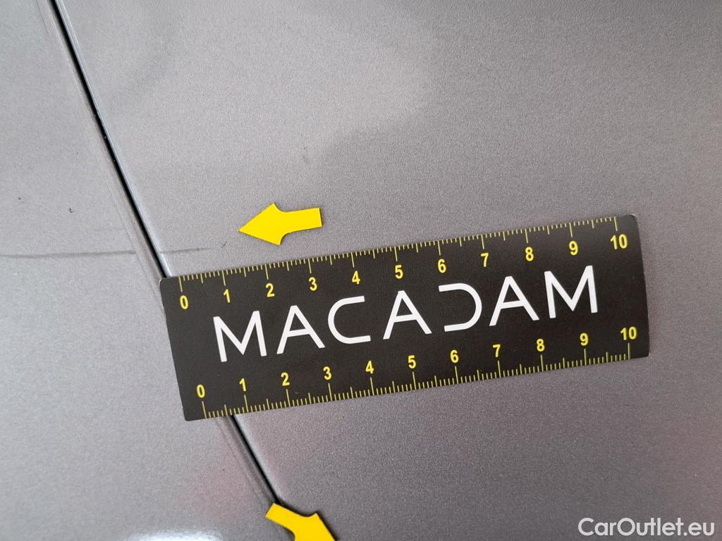  Toyota  C-HR TOYOTA  / 2016 / 5P / SUV 2.0 HYBRIDE 184 GRAPHIC #32