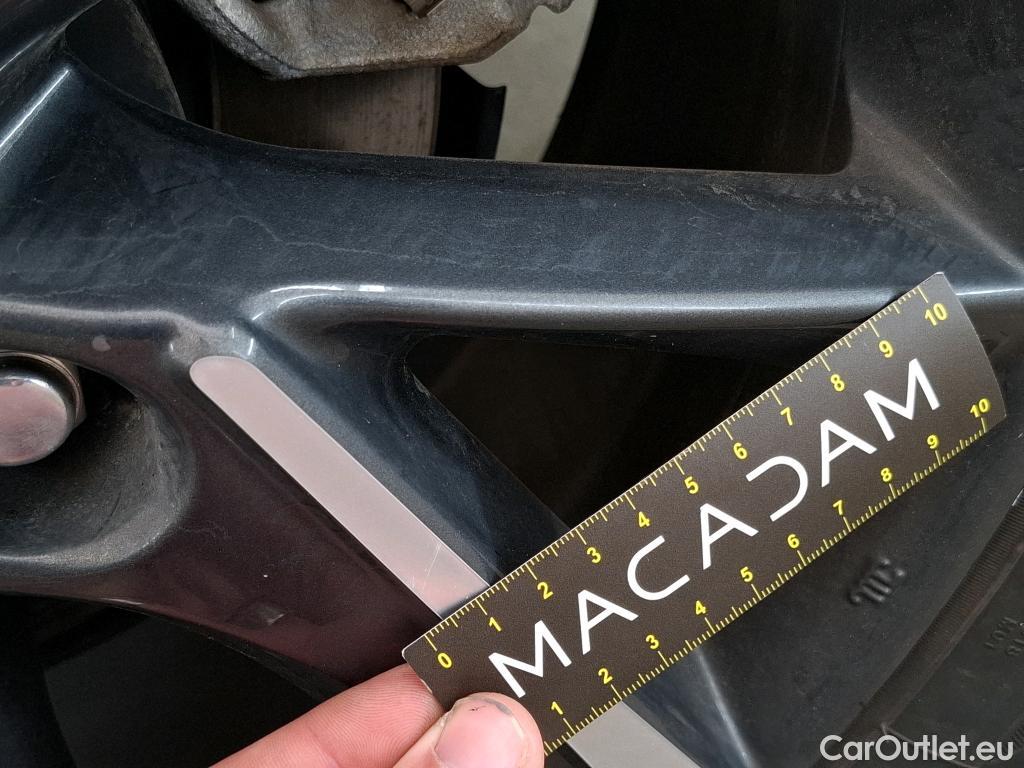  Toyota  C-HR TOYOTA  / 2016 / 5P / SUV 2.0 HYBRIDE 184 GRAPHIC #117