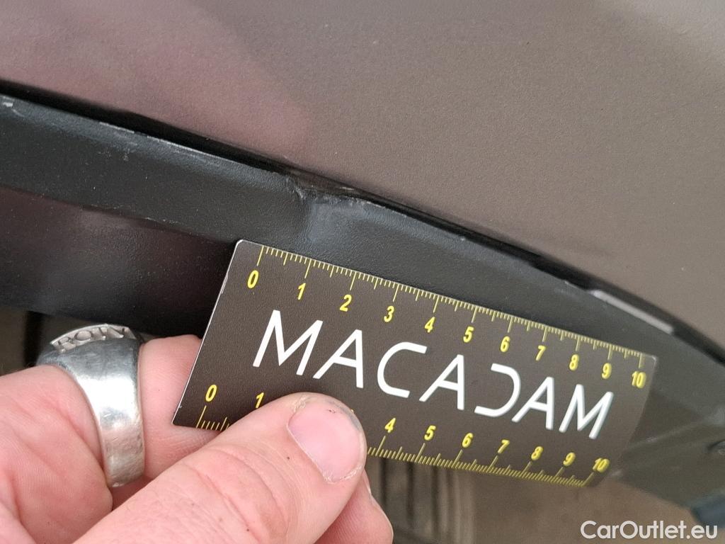  Toyota  C-HR TOYOTA  / 2016 / 5P / SUV 2.0 HYBRIDE 184 GRAPHIC #121