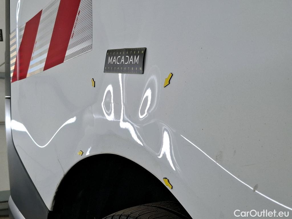  Renault  Trafic RENAULT  / 2019 / 4P / Fourgon tole FG GCF L2H1 1300 dCi 120 #3