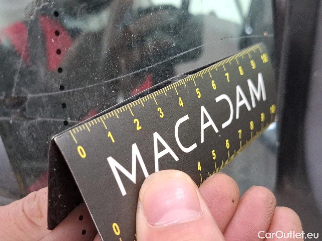  Renault  Trafic RENAULT  / 2019 / 4P / Fourgon tole FG GCF L2H1 1300 dCi 120 #52